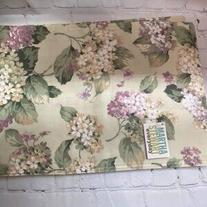 🏡🏡Martha Stewart Hydrangea Reversible Placemats Set of Four NWT